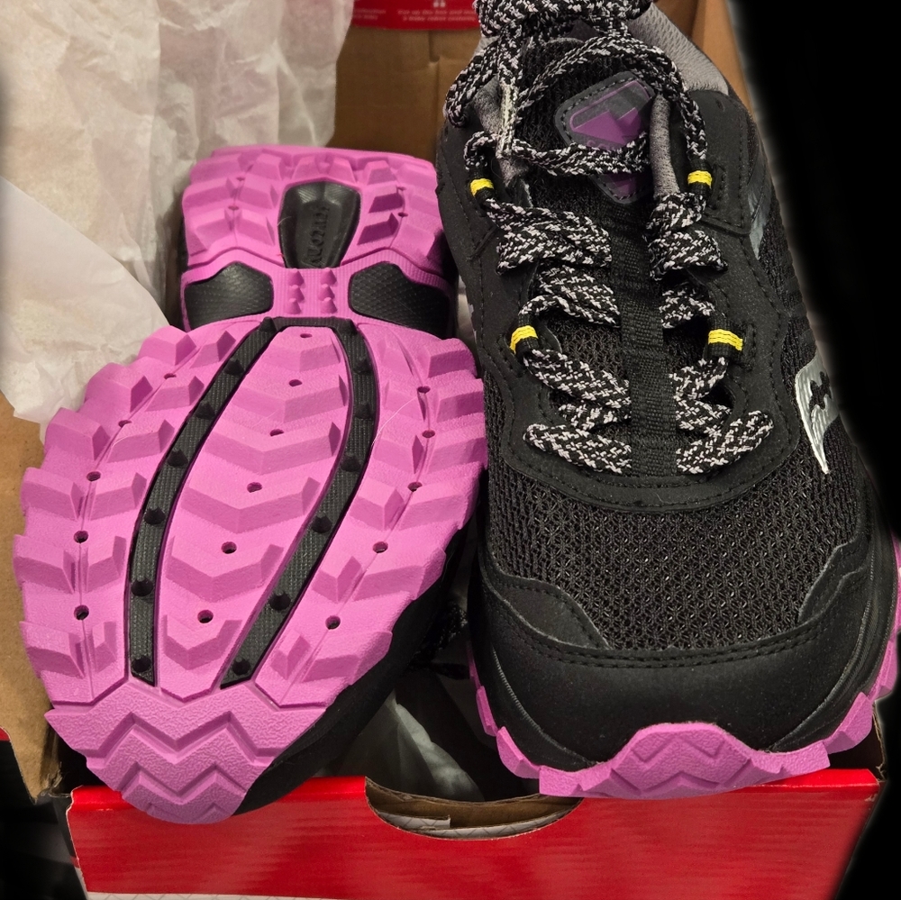 NIB Womens Saucony